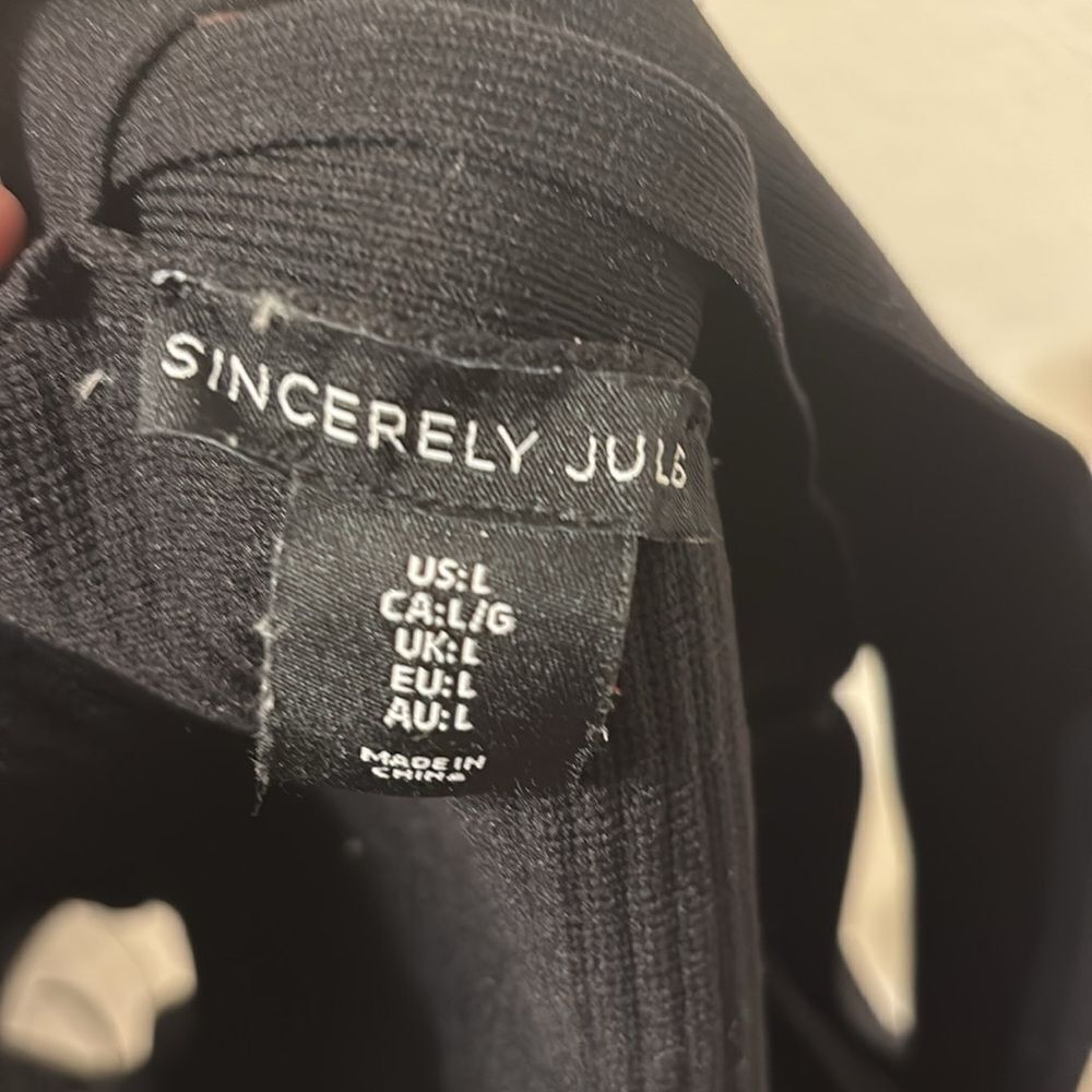 Sincerely Jules Ribbed Halter Tank Large - Picture 2 of 6